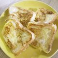 3姉妹ちゃんママ's cooksnap of when they made 甘さ控えめ☆ハニーフレンチトースト.