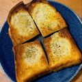 あやはな＊'s cooksnap of when they made 【本掲載】サクサクッ！ガーリックトースト.