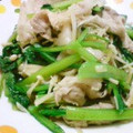 tyawas's cooksnap of when they made ささっと＊小松菜と豚肉のニンニク風味炒め.