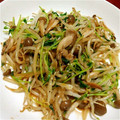 ＵＧＡＭＡＭＡ's cooksnap of when they made もやしと豆苗のオイスターソース炒め.
