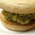 あんべみ's cooksnap of when they made イングリッシュマフィンでアボたまサンド.