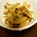 サトモユリア's cooksnap of when they made しめじとソーセージのソテー♪.
