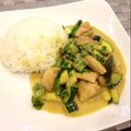 ゆんぽんぬ's cooksnap of when they made グリーンカレーでチキンバジル炒め.