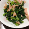 こうへい1206's cooksnap of when they made 大根の葉とハムとしめじのバター醤油炒め.
