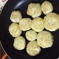 みほきのこ's cooksnap of when they made 簡単可愛い一口芋もち(><).