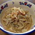 YUKIKI☆'s cooksnap of when they made 混ぜるだけで簡単♪もやしの練りゴマ和え.