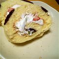 ☆ひろみさ☆'s cooksnap of when they made しっとりふわふわロールケーキ.