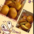 ピッチャンママ's cooksnap of when they made ハロウィンだー♬かぼちゃのクリームパン.