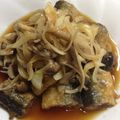 まな板の上のvivi's cooksnap of when they made サッパリ◆秋刀魚とキノコの南蛮漬け◆.