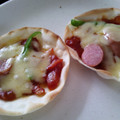 sanama0826's cooksnap of when they made 簡単♪とろ～りチーズの餃子の皮ピザ.