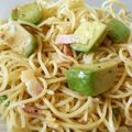 ellie21's cooksnap of when they made ベーコンとアボカドのまろやかパスタ.