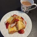 ほか弁ママ's cooksnap of when they made 冷凍食パンで苺のフレンチトースト.