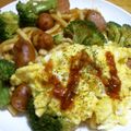 うっううー's cooksnap of when they made ソーセージとブロッコリーの焼きうどん.