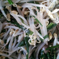 みﾝみん's cooksnap of when they made ごま油香る 旨塩♪にら もやしのナムル.