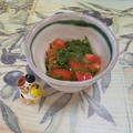みかかめ's cooksnap of when they made めかぶとトマトの梅和え.
