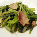 ♡ゆう♥'s cooksnap of when they made 小松菜とベーコンのしょうゆ炒め.
