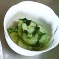 olive11's cooksnap of when they made わかめの代わりにのりできゅうりの酢の物.