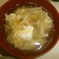 白いぐれーぷ's cooksnap of when they made おばあちゃんの味♡かき卵汁.