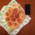 yuyamachan's cooksnap of when they made ぶどうの形のレーズンパン.