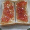 ラリー＆サラ's cooksnap of when they made ♠ジャムのせ♪ピーナツバタートースト♠.