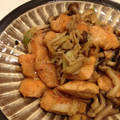 yuko0502's cooksnap of when they made 秋鮭ときのこの生姜炒め.