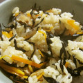 ☆☆あっきん☆☆'s cooksnap of when they made めんつゆで♪ひじきの炊き込みご飯.