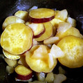 とっとっとまとちゃん's cooksnap of when they made さつまいもとりんごの重ね煮.