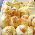 Stella＊＊＊'s cooksnap of when they made ベーコンチーズパン.