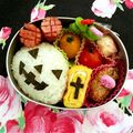 ノアリア's cooksnap of when they made ハロウィン キャラ弁.