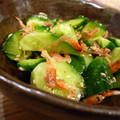 かよひこ's cooksnap of when they made きゅうりと桜えびの和え物♫♬.