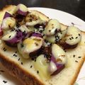huto☆'s cooksnap of when they made さつま芋のﾁｮｺっとチーズトースト.