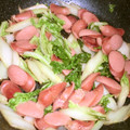 Andy♪'s cooksnap of when they made 白菜とウインナーの炒め物.