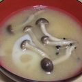 きらり流れ星's cooksnap of when they made れんこんとにんじんのお味噌汁.