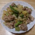 コロ2ころりん's cooksnap of when they made 味付け簡単！鶏とじゃがいもの葱塩麹炒め.