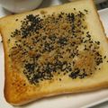 リラシャン's cooksnap of when they made ☆Ｗ胡麻トースト☆.