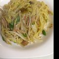chakulan's cooksnap of when they made ちょう簡単、タイカレーヤキソバ.