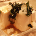 ハリハリ戦士's cooksnap of when they made ☆わかめのみぞれ和えのせ♪さっぱり冷奴.