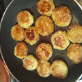 えまんぼう's cooksnap of when they made 残念な焼き芋消費に…さつまいも餅♪.