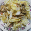 pucyipan's cooksnap of when they made あと一品に♪キャベツと舞茸の炒め物.