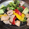 にこりの森's cooksnap of when they made 塩麹豚とビタミンＣ野菜のニンニク炒め.