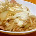 昭和ポルシェ's cooksnap of when they made 魚肉ソーセージともやしのサッパリ炒め.