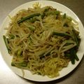ハムッチョ's cooksnap of when they made にんにくの芽☆塩焼きそば.
