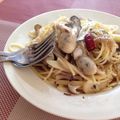 ふじゆみ2012's cooksnap of when they made 牡蠣としめじのスパゲティー.