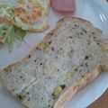momomother's cooksnap of when they made ★HB使用★さつまいも食パン.