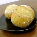 てる坊's cooksnap of when they made 焙煎五穀のテーブルロール.