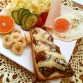 ルリナ's cooksnap of when they made なんちゃってカレーパン＊カレートースト.