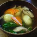あすか0106's cooksnap of when they made やさしい彩り☆枝豆入りだんごのお吸い物.