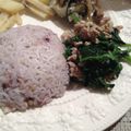 Walnut1107's cooksnap of when they made 鶏ひき肉とホウレン草のカレーペースト炒め.