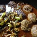 momotiara's cooksnap of when they made ✿キノコな煮込みハンバーグそ~す✿.