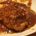 roak6tw's cooksnap of when they made 簡単＊煮込みハンバーグ.